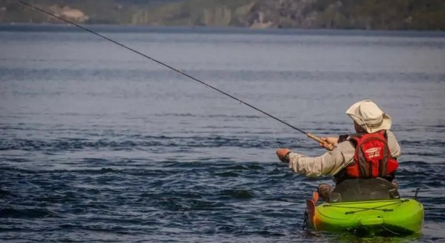 Temporada de pesca 2024 - 2025 en la Patagonia: cuándo salen a la venta los permisos